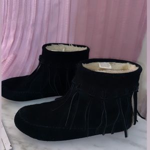 Lucky Brand Black Suede Moccasin style ankle bootie with soft lining size